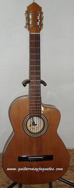 guitarra de Paracho de caobilla con pinabete modelo MDCO vista 1